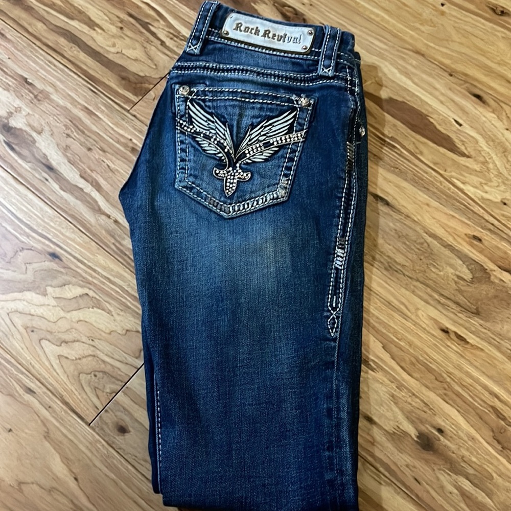 🌟 - Rock Revival skinny jeans with bling🌟